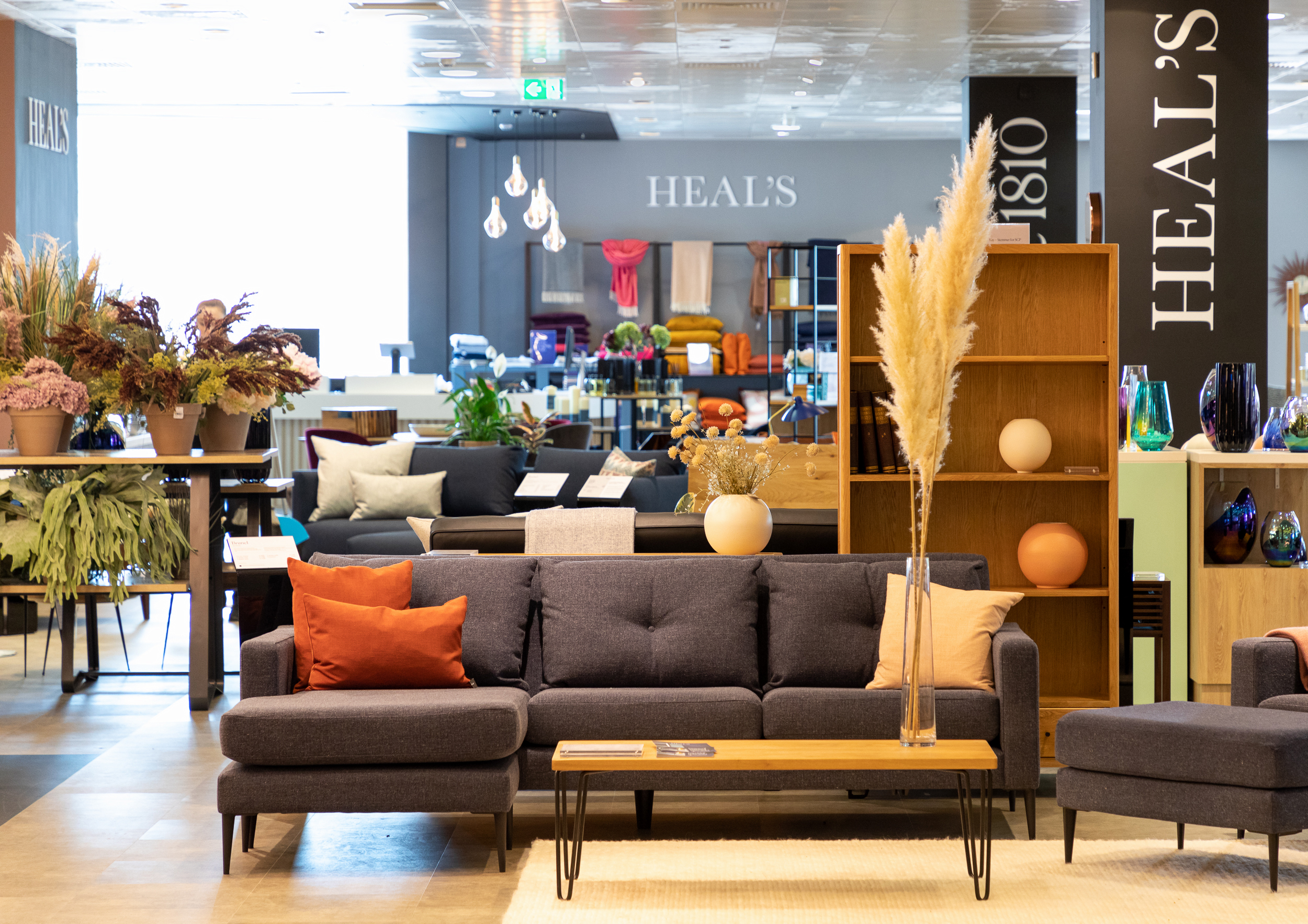 Concession Formats x Heals